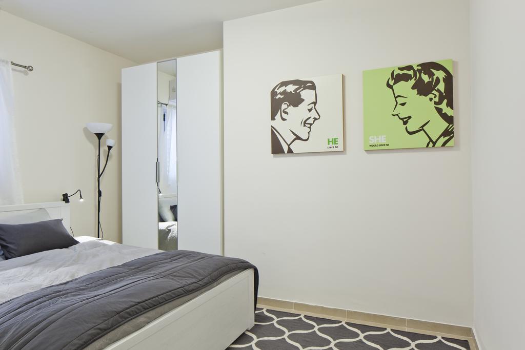 Tlv Suites By The Sea - 2 Rooms Tel-Aviv Kültér fotó